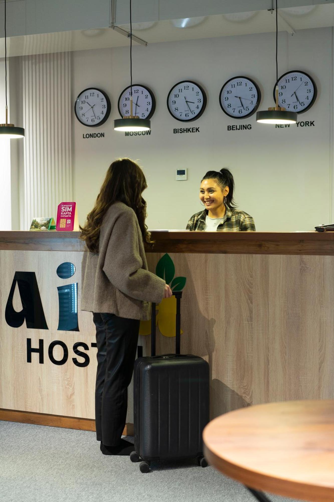Aiva Hostel ビシュケク エクステリア 写真