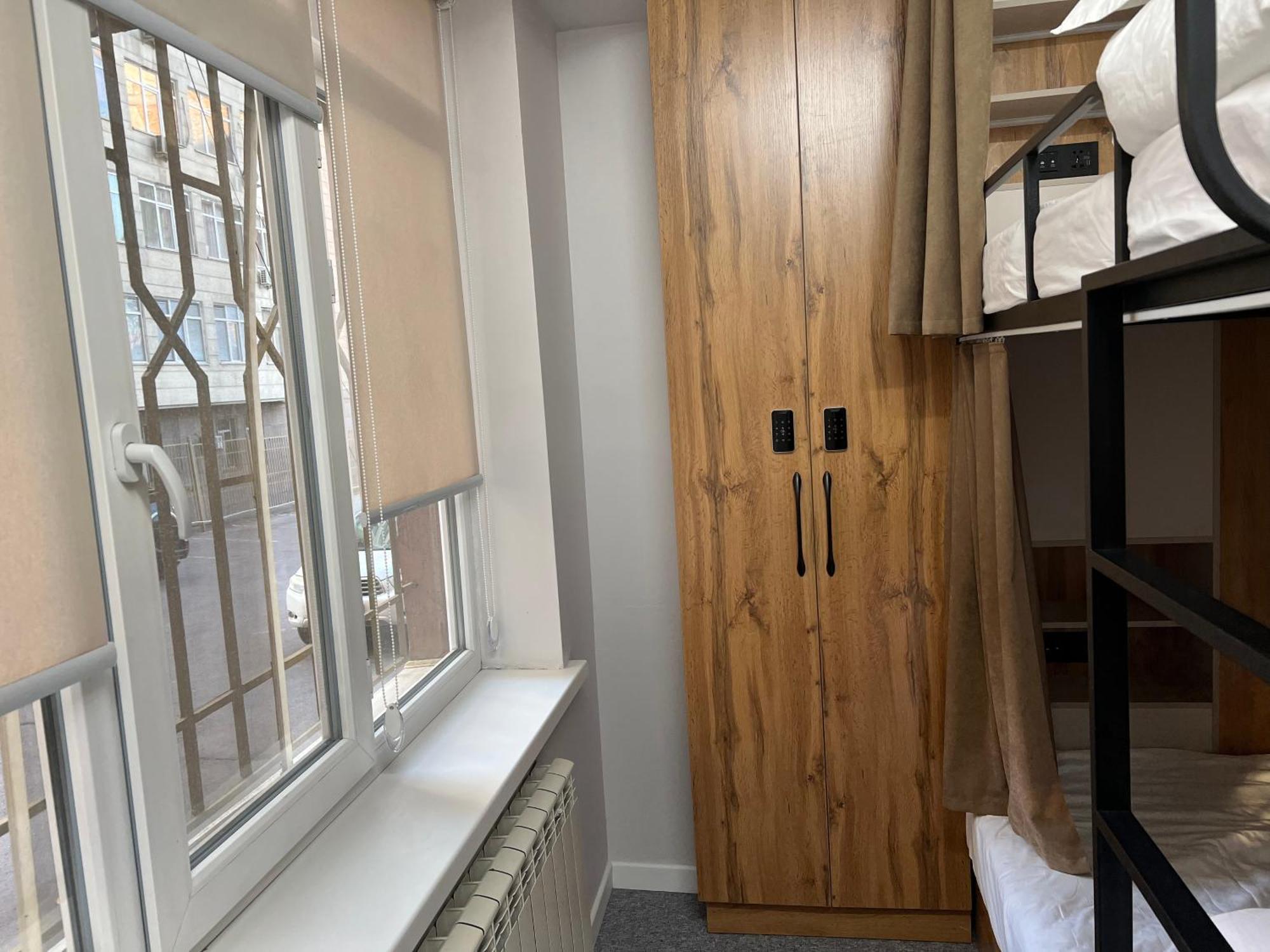 Aiva Hostel ビシュケク エクステリア 写真